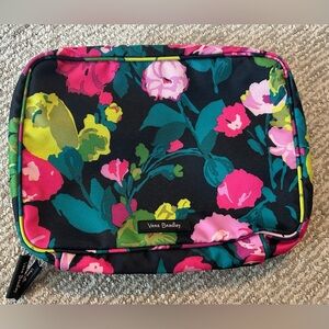 Vera Bradley Lighten Up Zip-Around Cosmetic In Hilo Meadow NWOT